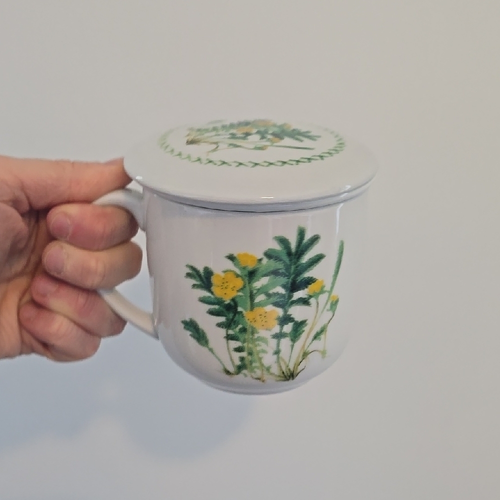 Vintage Cottagecore Floral Ceramic Mug with Lid